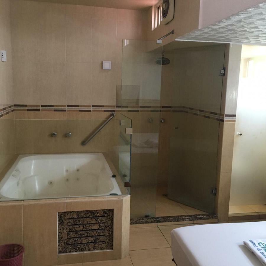 Hotel & Suites Elba Toluca Buitenkant foto